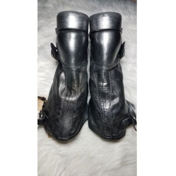NWOB|Frye Veronica Short Metallic Boots, 6 - Picture 8 of 12